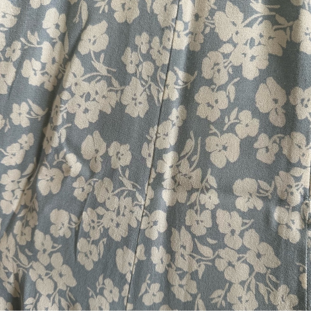 Reformation Zoe midi skirt with slit - light blue - hemmed - Picture 4 of 9